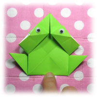 traditional jumping origami frog